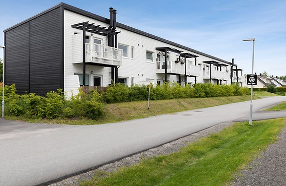 Endeleilighet med skjermet terrasse og fantastiske solforhold.